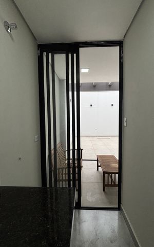 Casa à venda com 155m², 3 quartos e 3 vagas Casa à venda com 155m², 3 quartos e 3 vagasÁrea de Serviço
