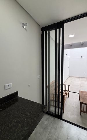 Casa à venda com 155m², 3 quartos e 3 vagas Casa à venda com 155m², 3 quartos e 3 vagasÁrea de Serviço