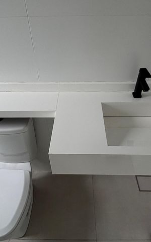 Casa à venda com 155m², 3 quartos e 3 vagas Casa à venda com 155m², 3 quartos e 3 vagasBanheiro da Suíte 1
