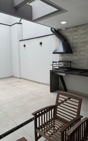 Casa à venda com 155m², 3 quartos e 3 vagas Casa à venda com 155m², 3 quartos e 3 vagasQuintal - Churrasqueira