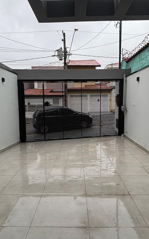 Casa à venda com 155m², 3 quartos e 3 vagas Casa à venda com 155m², 3 quartos e 3 vagasGaragem