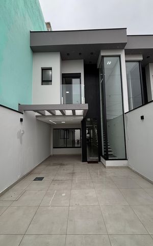 Casa à venda com 155m², 3 quartos e 3 vagas Casa à venda com 155m², 3 quartos e 3 vagasGaragem