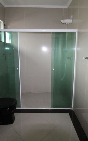 Casa de condomínio para alugar com 460m², 4 quartos e 4 vagasBanheiro