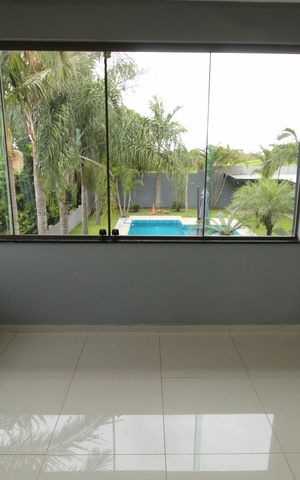 Casa de condomínio para alugar com 460m², 4 quartos e 4 vagasSacada