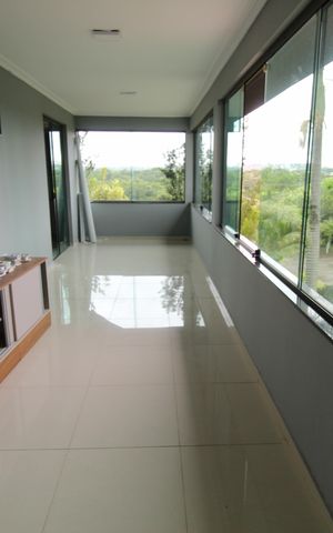 Casa de condomínio para alugar com 460m², 4 quartos e 4 vagasSacada