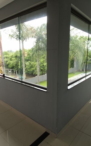 Casa de condomínio para alugar com 460m², 4 quartos e 4 vagasSacada