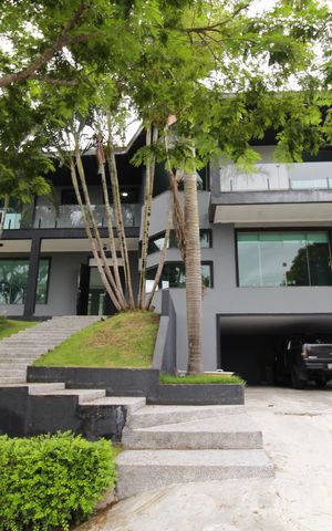 Casa de condomínio para alugar com 460m², 4 quartos e 4 vagasÁrea Externa