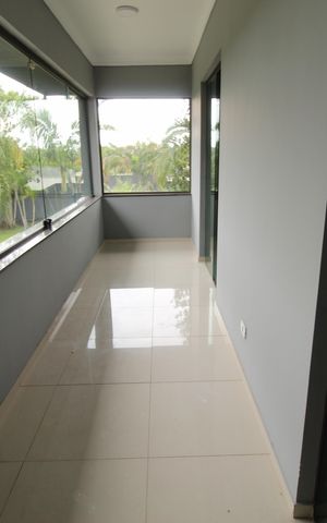 Casa de condomínio para alugar com 460m², 4 quartos e 4 vagasSacada