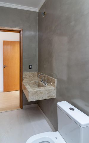 Casa à venda com 190m², 3 quartos e 2 vagas Casa à venda com 190m², 3 quartos e 2 vagasBanheiro Suíte 1