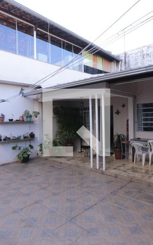 Casa para alugar com 370m², 8 quartos e 3 vagas Casa para alugar com 370m², 8 quartos e 3 vagasCasa 3