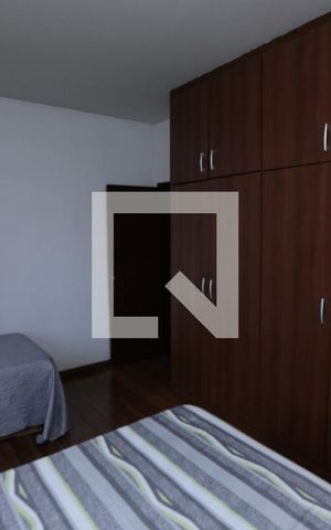 Casa para alugar com 370m², 8 quartos e 3 vagas Casa para alugar com 370m², 8 quartos e 3 vagasCasa 1