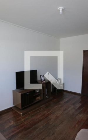 Casa para alugar com 370m², 8 quartos e 3 vagas Casa para alugar com 370m², 8 quartos e 3 vagasCasa 1
