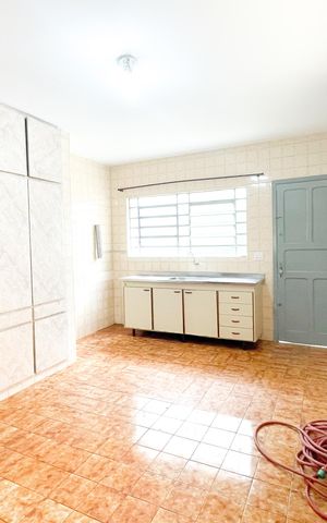 Casa à venda com 110m², 2 quartos e 1 vaga Casa à venda com 110m², 2 quartos e 1 vagaCozinha