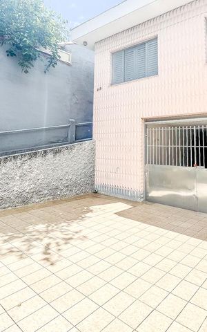 Casa à venda com 110m², 2 quartos e 1 vaga Casa à venda com 110m², 2 quartos e 1 vagaGaragem