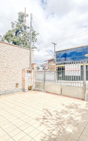 Casa à venda com 110m², 2 quartos e 1 vaga Casa à venda com 110m², 2 quartos e 1 vagaGaragem