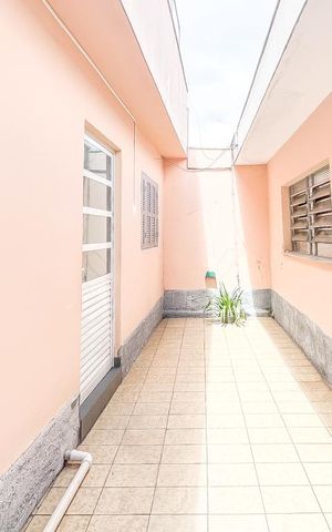 Casa à venda com 110m², 2 quartos e 1 vaga Casa à venda com 110m², 2 quartos e 1 vagaQuintal
