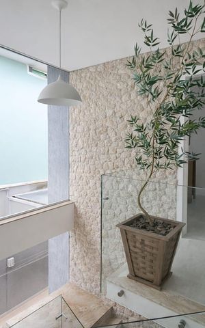 Casa à venda com 400m², 4 quartos e 5 vagasEscada