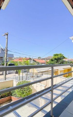 Casa à venda com 380m², 5 quartos e 6 vagas Casa à venda com 380m², 5 quartos e 6 vagasSacada