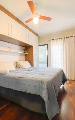 Casa à venda com 380m², 5 quartos e 6 vagas Casa à venda com 380m², 5 quartos e 6 vagasSuíte 1