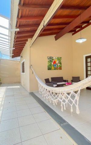 Casa à venda com 380m², 5 quartos e 6 vagas Casa à venda com 380m², 5 quartos e 6 vagasQuintal