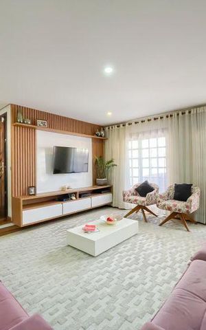Casa à venda com 380m², 5 quartos e 6 vagas Casa à venda com 380m², 5 quartos e 6 vagasSala