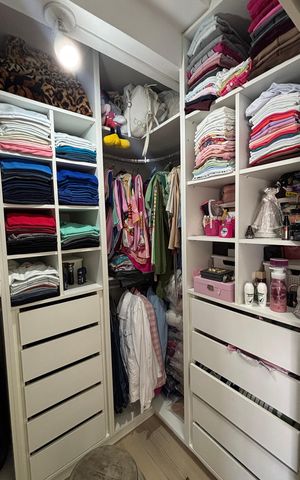 Apartamento à venda com 80m², 3 quartos e 2 vagasCloset da Suíte