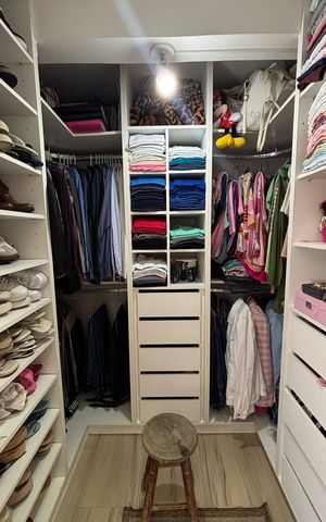 Apartamento à venda com 80m², 3 quartos e 2 vagasCloset da Suíte