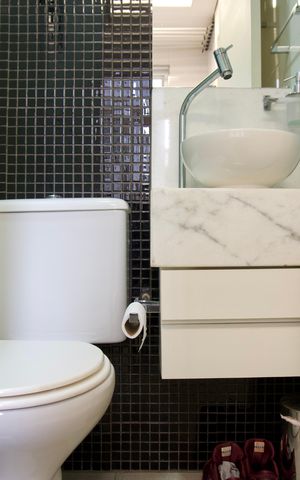 Apartamento à venda com 318m², 3 quartos e 3 vagas Apartamento à venda com 318m², 3 quartos e 3 vagasBanheiro de serviço