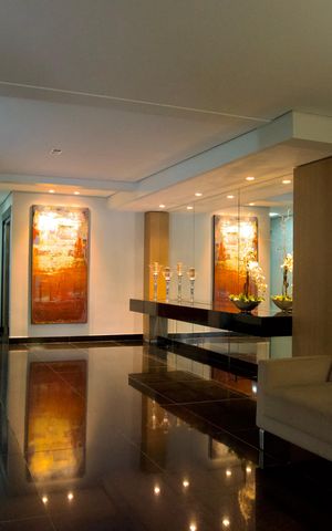 Apartamento à venda com 318m², 3 quartos e 3 vagas Apartamento à venda com 318m², 3 quartos e 3 vagasÁrea comum - Hall