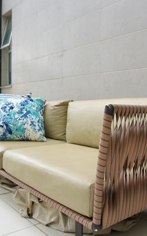 Apartamento à venda com 318m², 3 quartos e 3 vagas Apartamento à venda com 318m², 3 quartos e 3 vagasÁrea Privada - Sofá