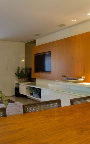 Apartamento à venda com 318m², 3 quartos e 3 vagas Apartamento à venda com 318m², 3 quartos e 3 vagasSala