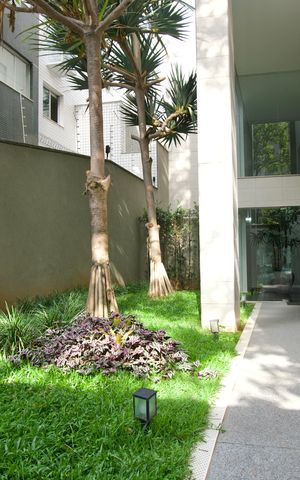Apartamento à venda com 318m², 3 quartos e 3 vagas Apartamento à venda com 318m², 3 quartos e 3 vagasÁrea comum - Área verde