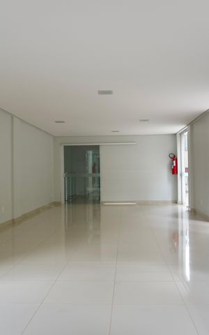 Apartamento à venda com 318m², 3 quartos e 3 vagas Apartamento à venda com 318m², 3 quartos e 3 vagasÁrea comum - Salão de festas