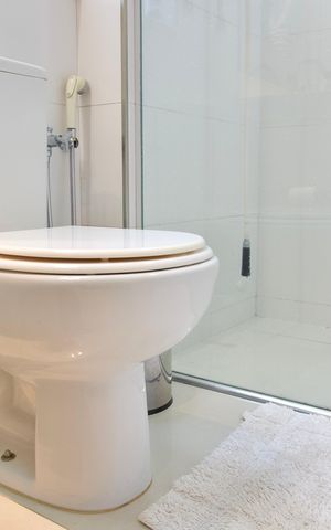 Apartamento à venda com 318m², 3 quartos e 3 vagas Apartamento à venda com 318m², 3 quartos e 3 vagasBanheiro da Suíte