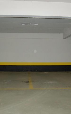 Apartamento à venda com 318m², 3 quartos e 3 vagas Apartamento à venda com 318m², 3 quartos e 3 vagasGaragem