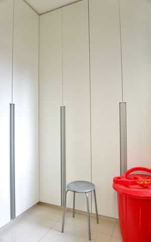 Apartamento à venda com 318m², 3 quartos e 3 vagas Apartamento à venda com 318m², 3 quartos e 3 vagasQuarto de Serviço - Armários
