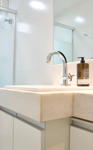Apartamento à venda com 318m², 3 quartos e 3 vagas Apartamento à venda com 318m², 3 quartos e 3 vagasBanheiro Social