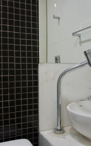 Apartamento à venda com 318m², 3 quartos e 3 vagas Apartamento à venda com 318m², 3 quartos e 3 vagasBanheiro de serviço