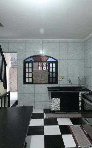 Casa à venda com 200m², 4 quartos e 1 vaga Casa à venda com 200m², 4 quartos e 1 vagaCozinha