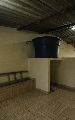 Casa à venda com 200m², 4 quartos e 1 vaga Casa à venda com 200m², 4 quartos e 1 vagaTerraço