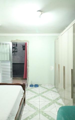 Casa à venda com 200m², 4 quartos e 1 vaga Casa à venda com 200m², 4 quartos e 1 vagaQuarto 3