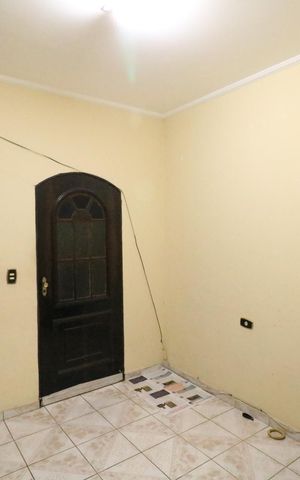 Casa à venda com 200m², 4 quartos e 1 vaga Casa à venda com 200m², 4 quartos e 1 vagaSala