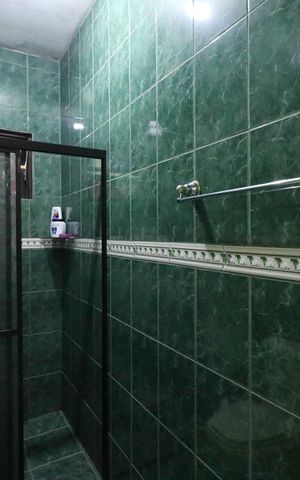 Casa à venda com 200m², 4 quartos e 1 vaga Casa à venda com 200m², 4 quartos e 1 vagaBanheiro 1