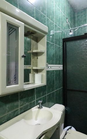 Casa à venda com 200m², 4 quartos e 1 vaga Casa à venda com 200m², 4 quartos e 1 vagaBanheiro 1