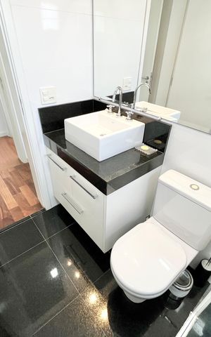 Apartamento à venda com 150m², 4 quartos e 3 vagas Apartamento à venda com 150m², 4 quartos e 3 vagasBanheiro da Suíte 2