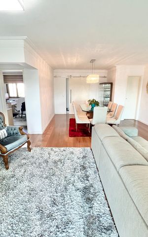 Apartamento à venda com 150m², 4 quartos e 3 vagas Apartamento à venda com 150m², 4 quartos e 3 vagasSala