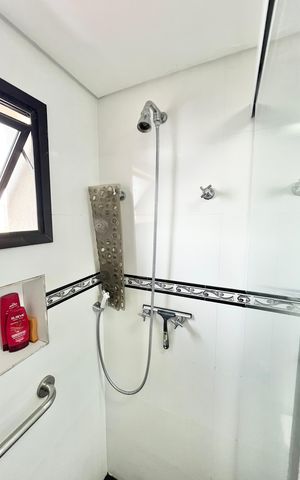 Apartamento à venda com 150m², 4 quartos e 3 vagas Apartamento à venda com 150m², 4 quartos e 3 vagasBanheiro da Suíte 4