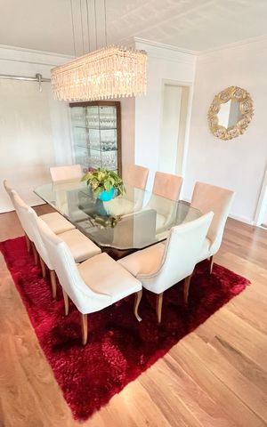 Apartamento à venda com 150m², 4 quartos e 3 vagas Apartamento à venda com 150m², 4 quartos e 3 vagasSala