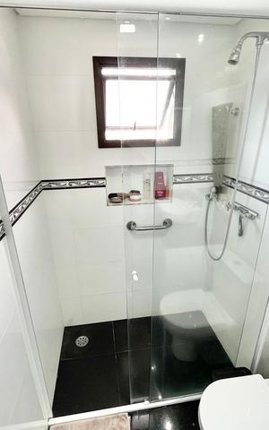 Apartamento à venda com 150m², 4 quartos e 3 vagas Apartamento à venda com 150m², 4 quartos e 3 vagasBanheiro da Suíte 4
