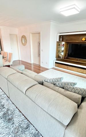 Apartamento à venda com 150m², 4 quartos e 3 vagas Apartamento à venda com 150m², 4 quartos e 3 vagasSala